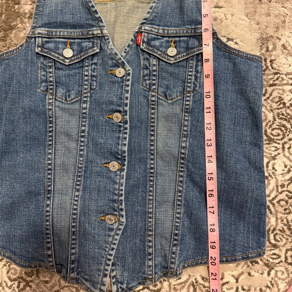 Levi Vintage Retro Trucker Button Front Collarless Denim Jean Vest Womens M - Picture 10 of 10